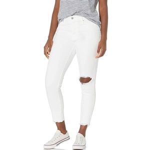 Levi’s White 721 High Rise Skinny Jeans